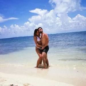 Meet your Posher, Vicky